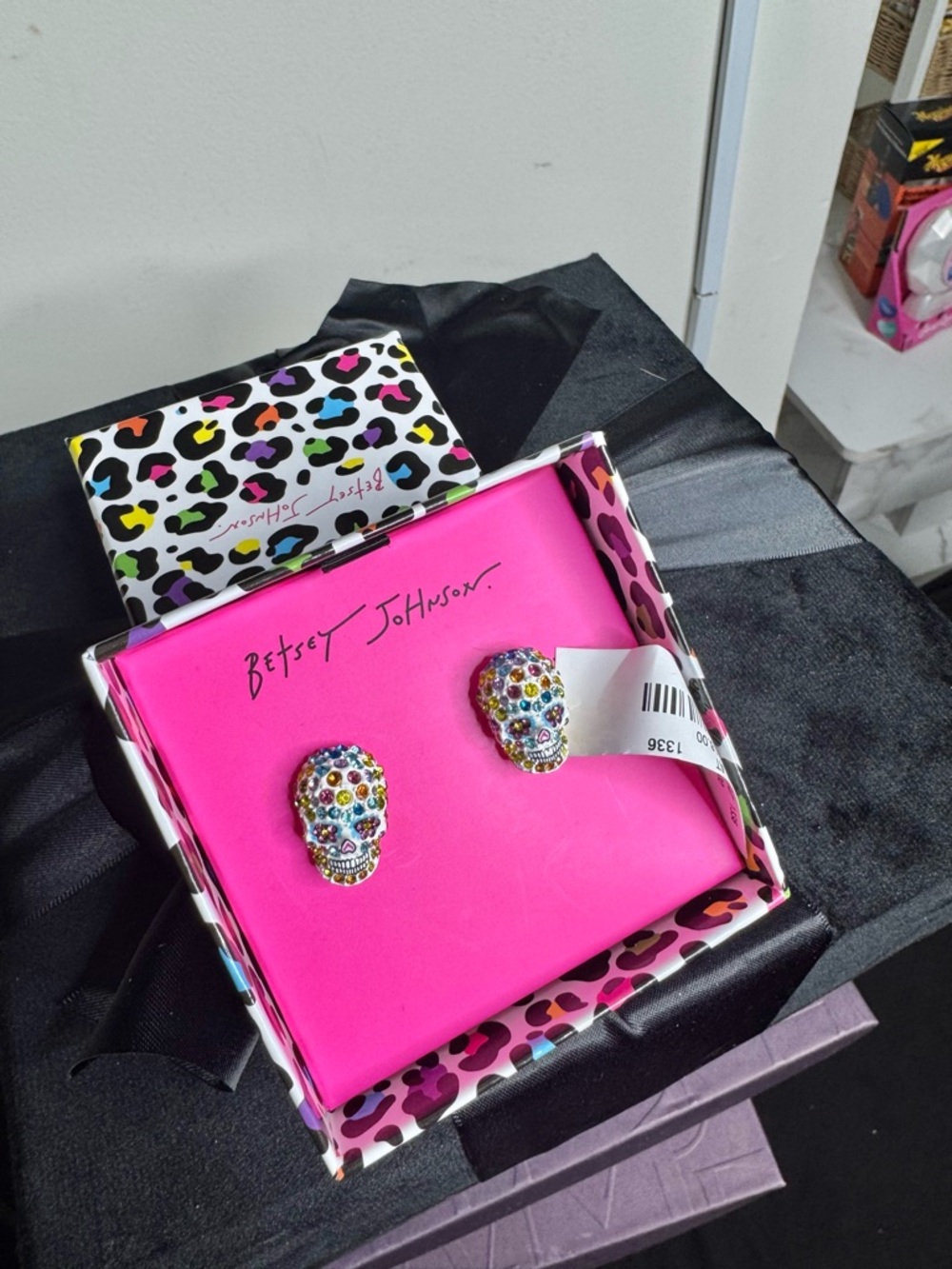 Betsey Johnson Crystal Skull Stud Earrings Multicolor NWT - Picture 2 of 2